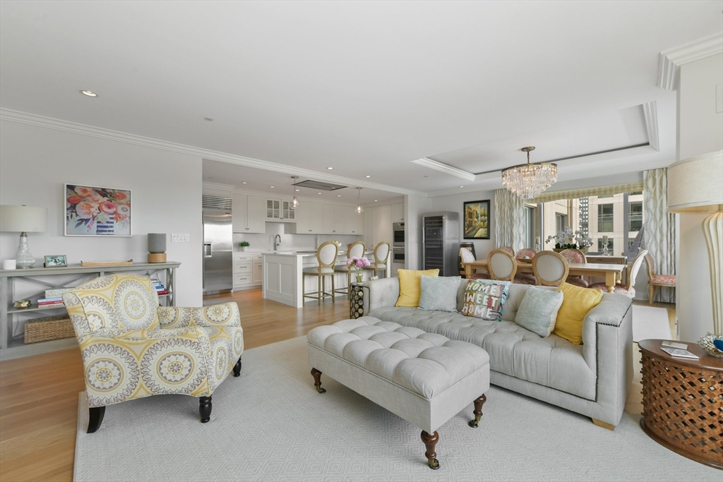 Boston, Massachusetts 02116, United States, 3 Bedrooms Bedrooms, ,3 BathroomsBathrooms,Residential,Active,203980