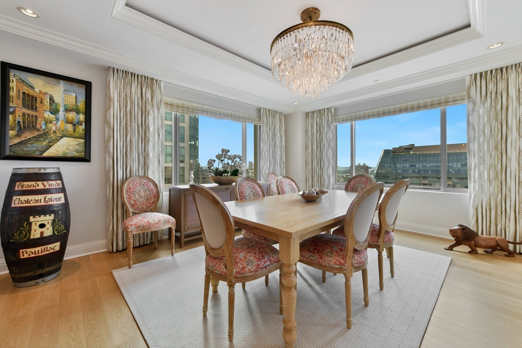 Boston, Massachusetts 02116, United States, 3 Bedrooms Bedrooms, ,3 BathroomsBathrooms,Residential,Active,203980