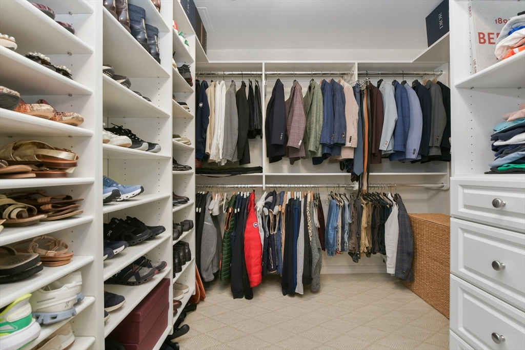 Boston, Massachusetts 02116, United States, 3 Bedrooms Bedrooms, ,3 BathroomsBathrooms,Residential,Active,203980