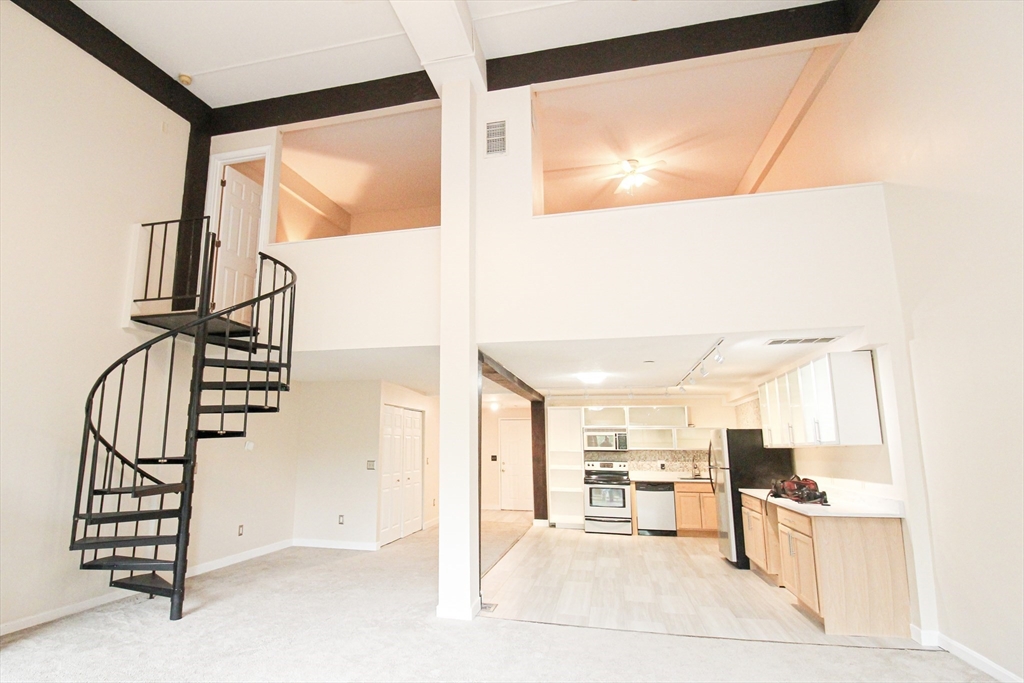 96 Old Colony Ave 313
