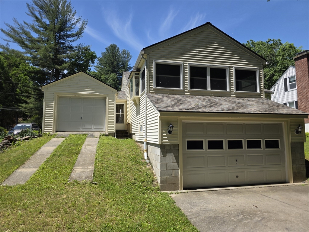 34 Wildrose Ave