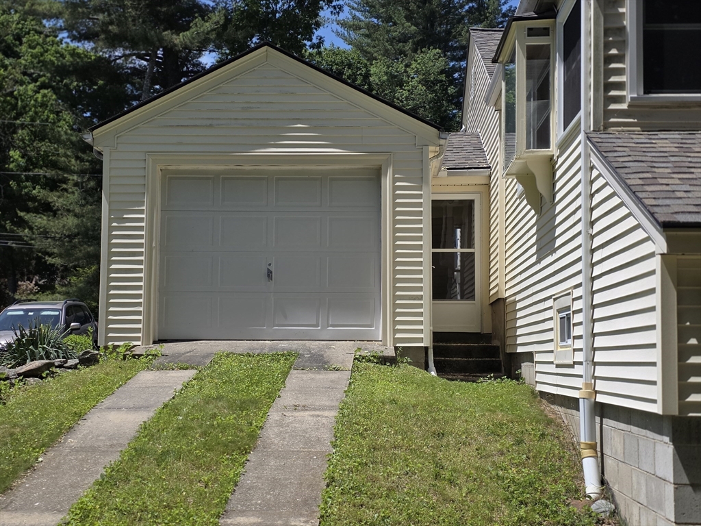 34 Wildrose Ave