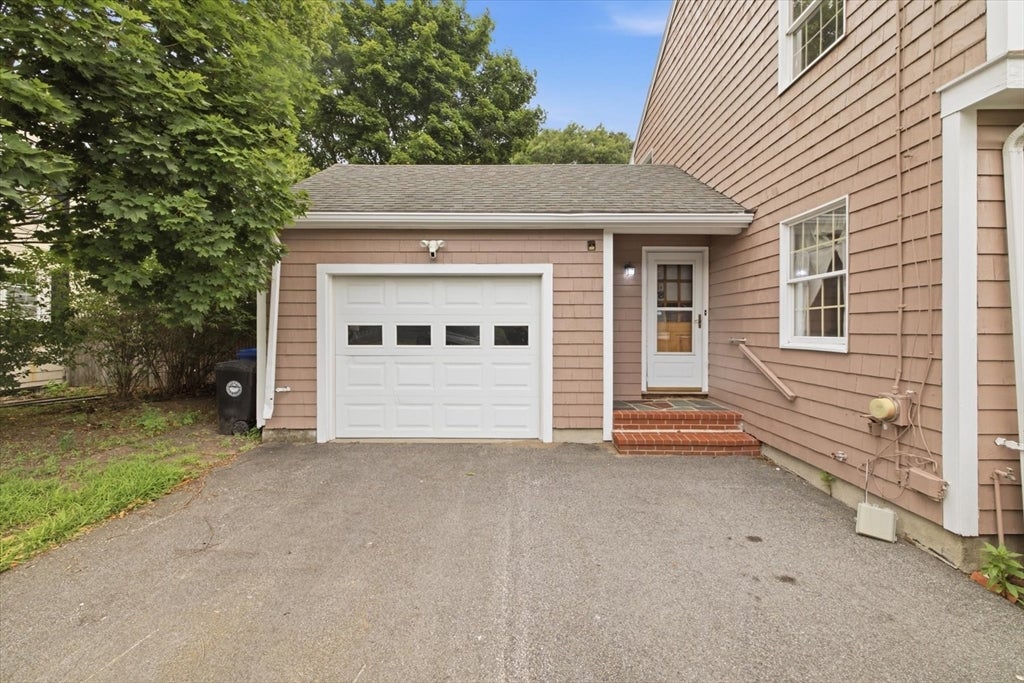 106 Edge Hill Rd