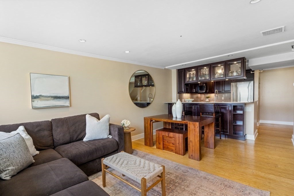 42 8th Street 5525