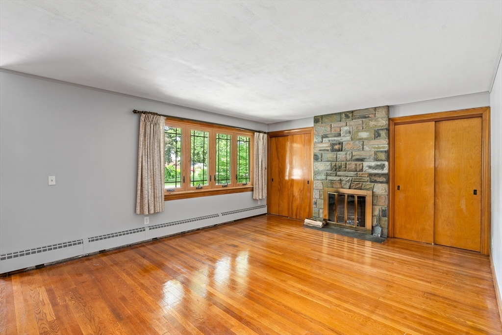 16 Sheldon Ave