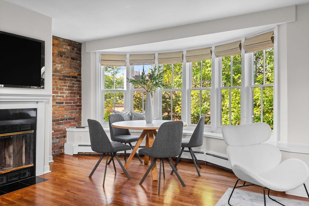 81 Waltham St 6