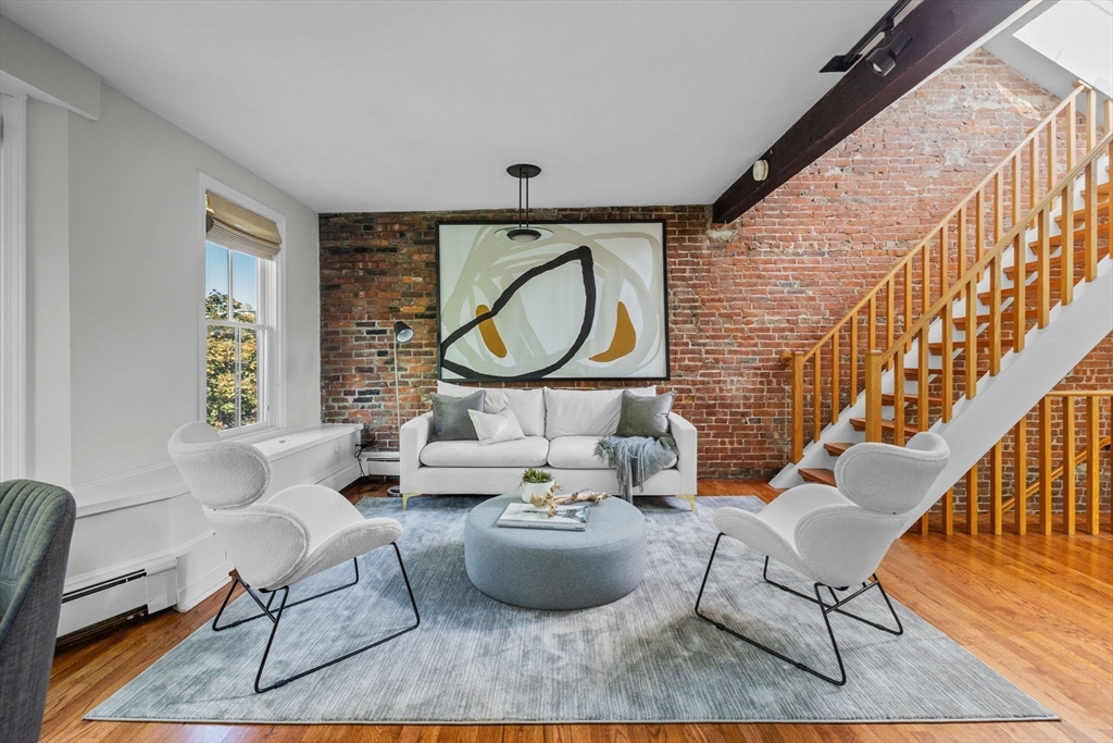 81 Waltham St 6