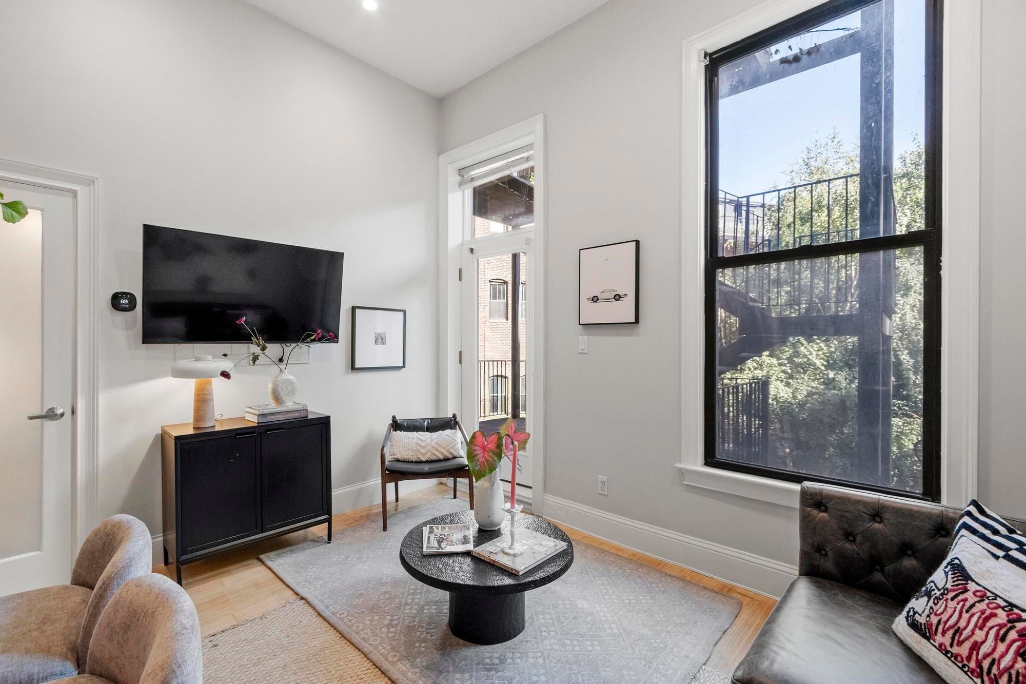 290 Columbus Ave 5