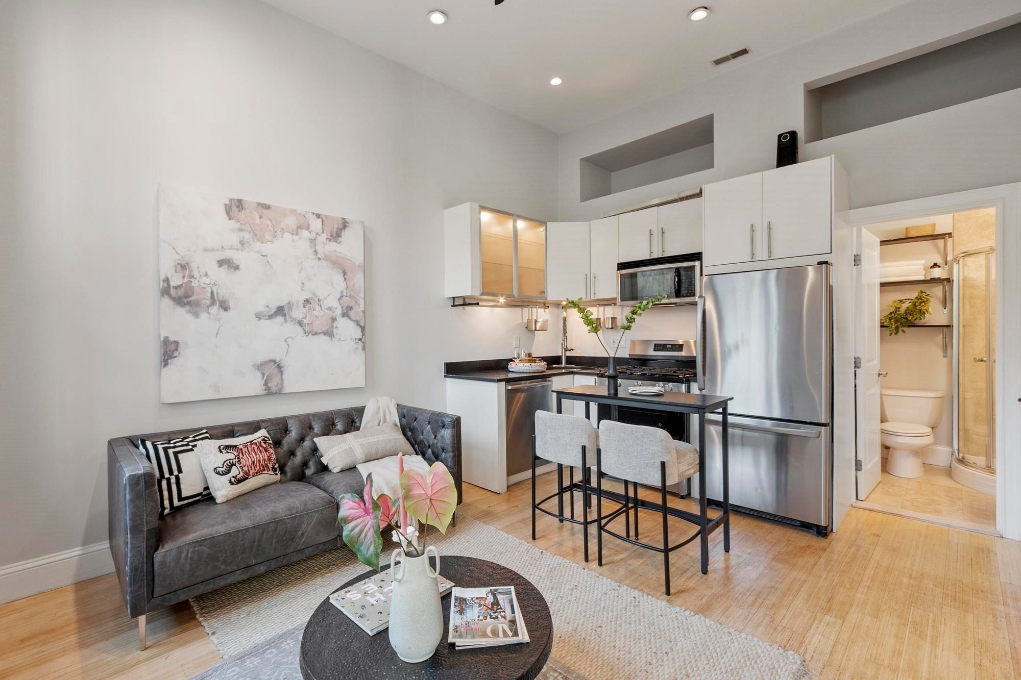 290 Columbus Ave 5