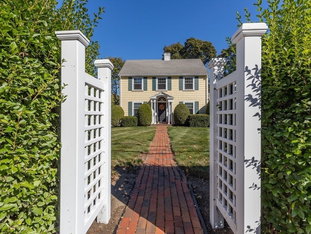 14 Cottage St