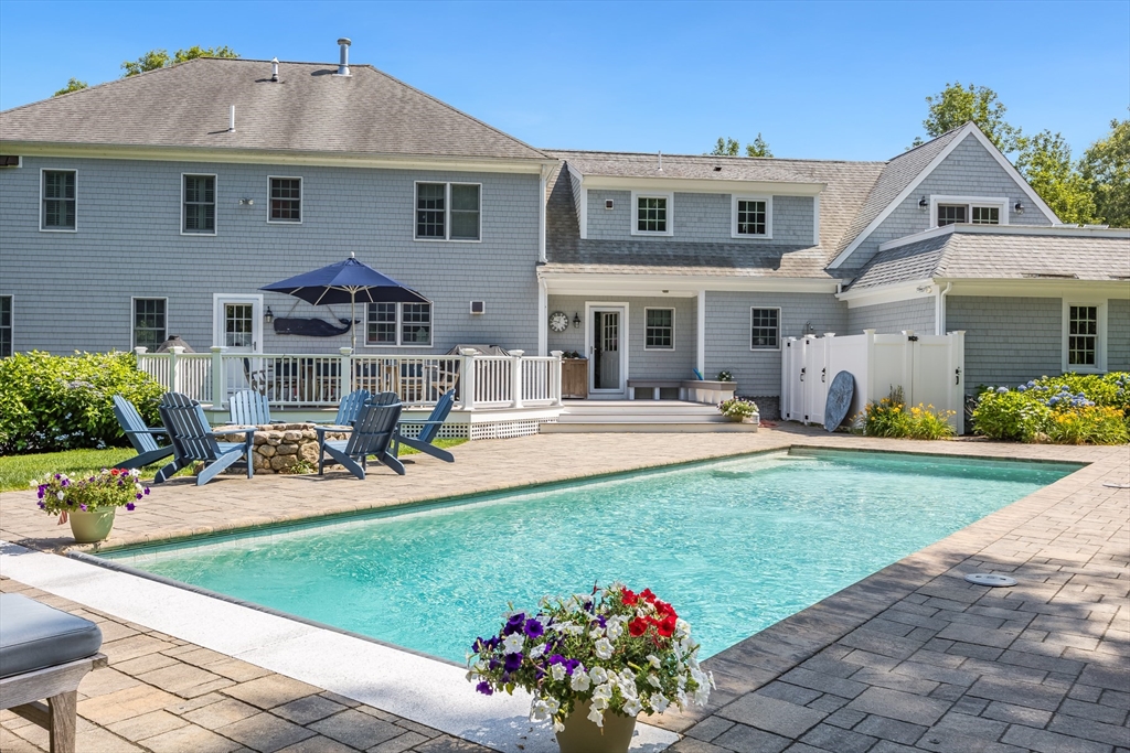 41 Lakeview Drive