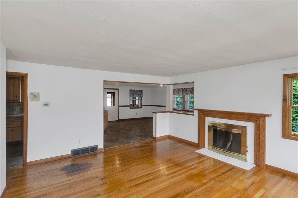 293 N Loomis St, Southwick, MA, 293 N Loomis St, Southwick, MA Photo #6