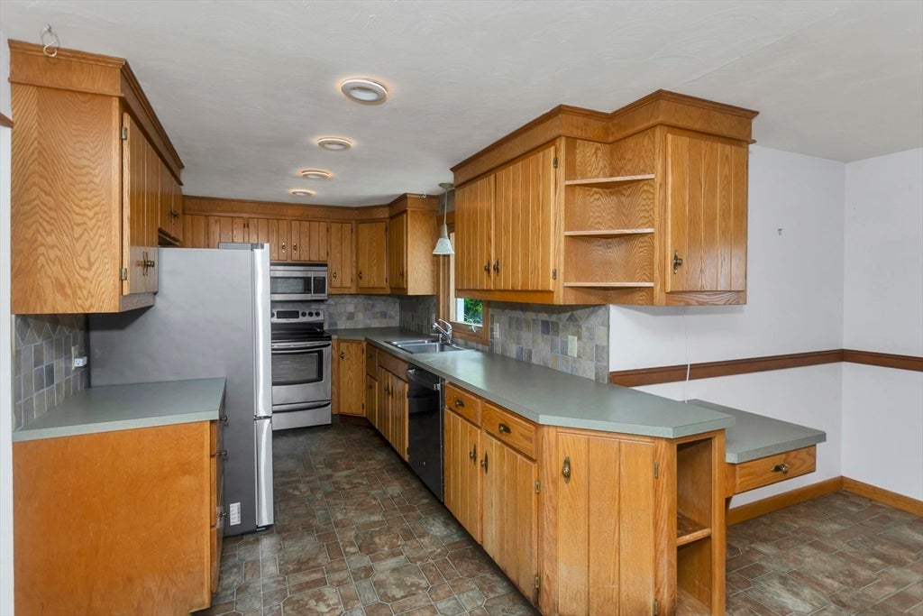 293 N Loomis St, Southwick, MA, 293 N Loomis St, Southwick, MA Photo #13