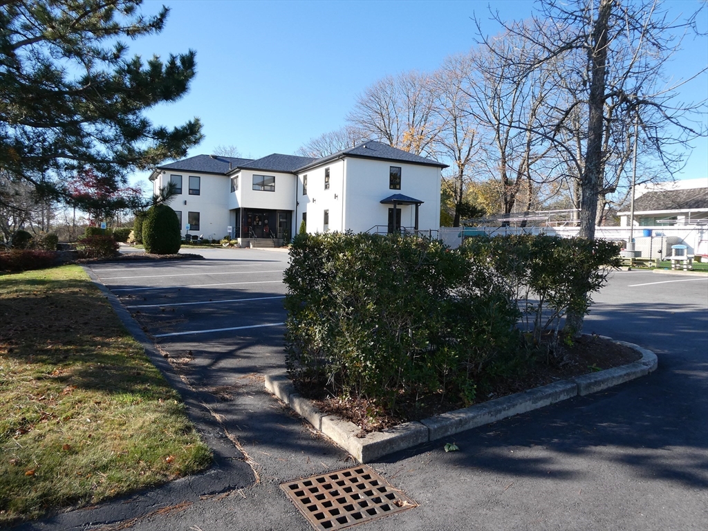 445 Faunce Corner Rd