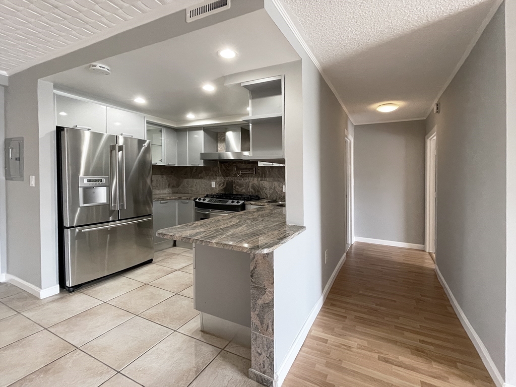 44 Broadlawn Pk 18A