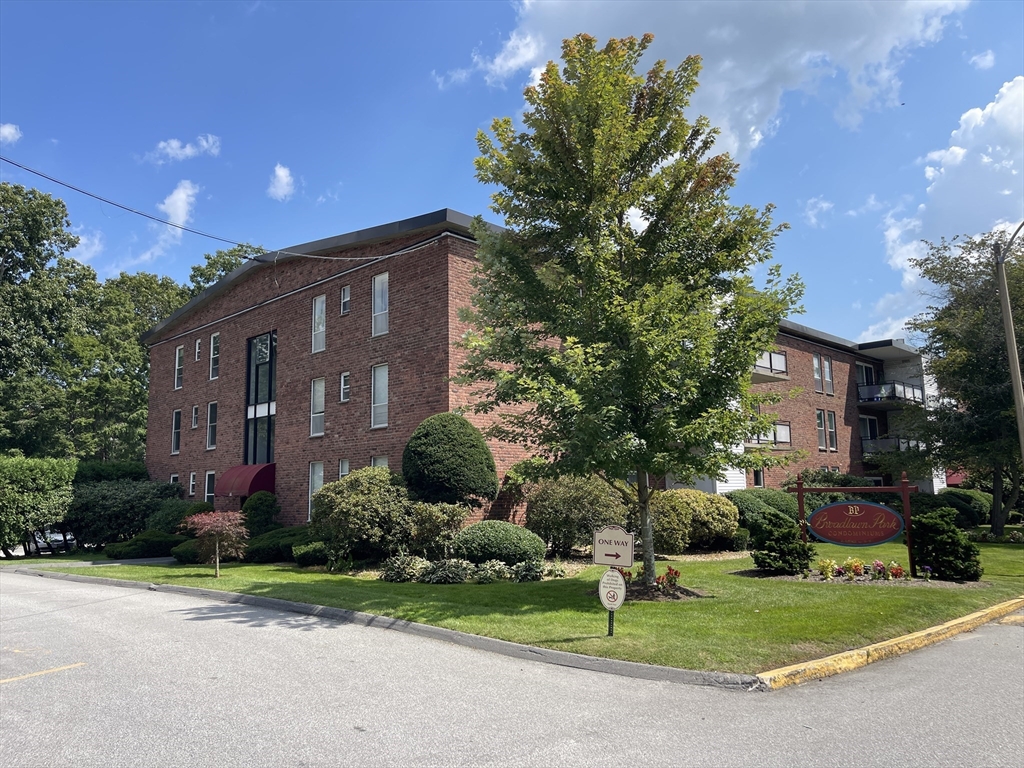 44 Broadlawn Pk 18A