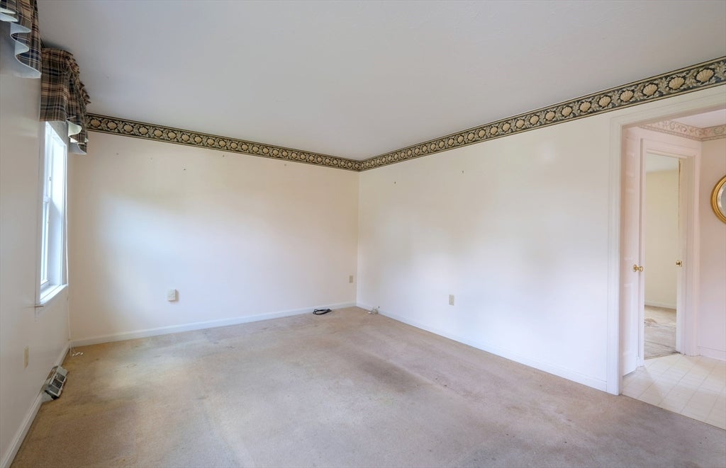 7 Holly St