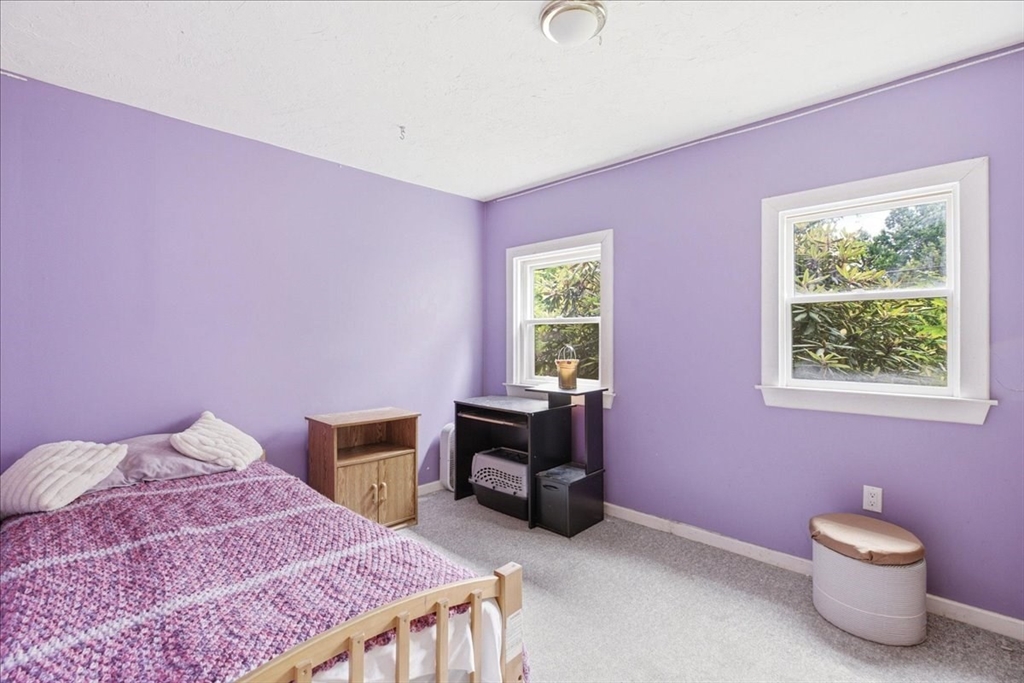 2 Hillwood Ave
