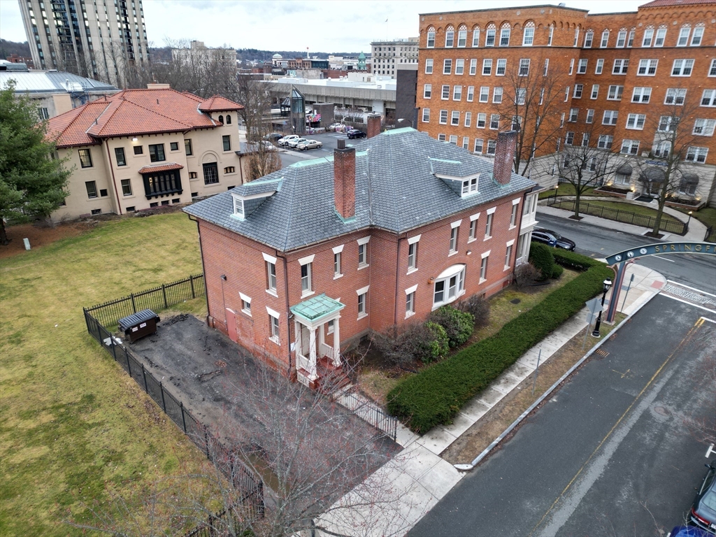 73 Chestnut St