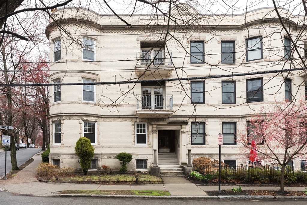 45 Dwight St