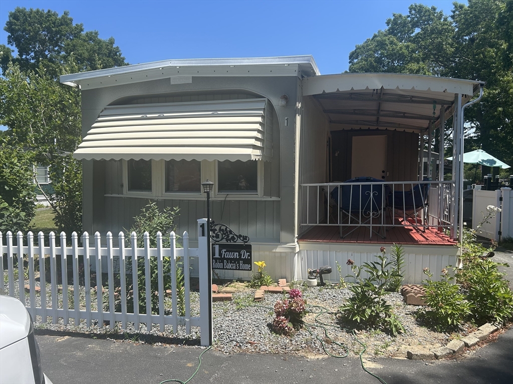 1 Fawn Drive