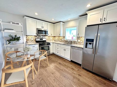 266 Lexington St 3 Boston MA 02128