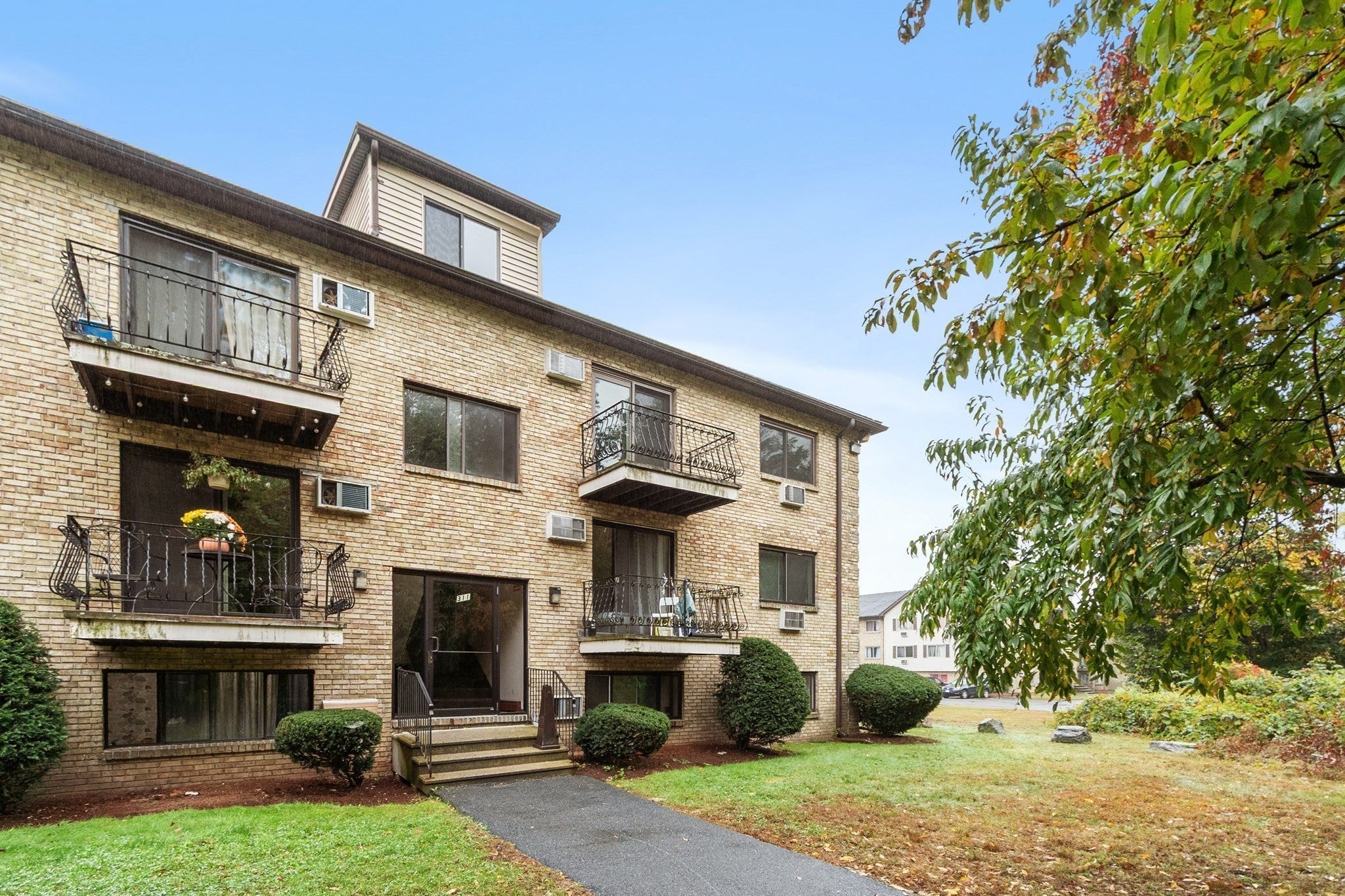 311 Pawtucket Blvd #29, Lowell, MA, 311 Pawtucket Blvd #29, Lowell, MA Photo #1