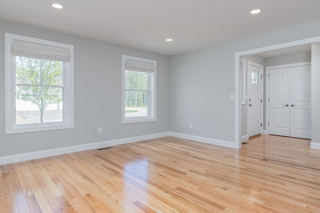 21 Birch Drive, Pepperell, MA Photo #7