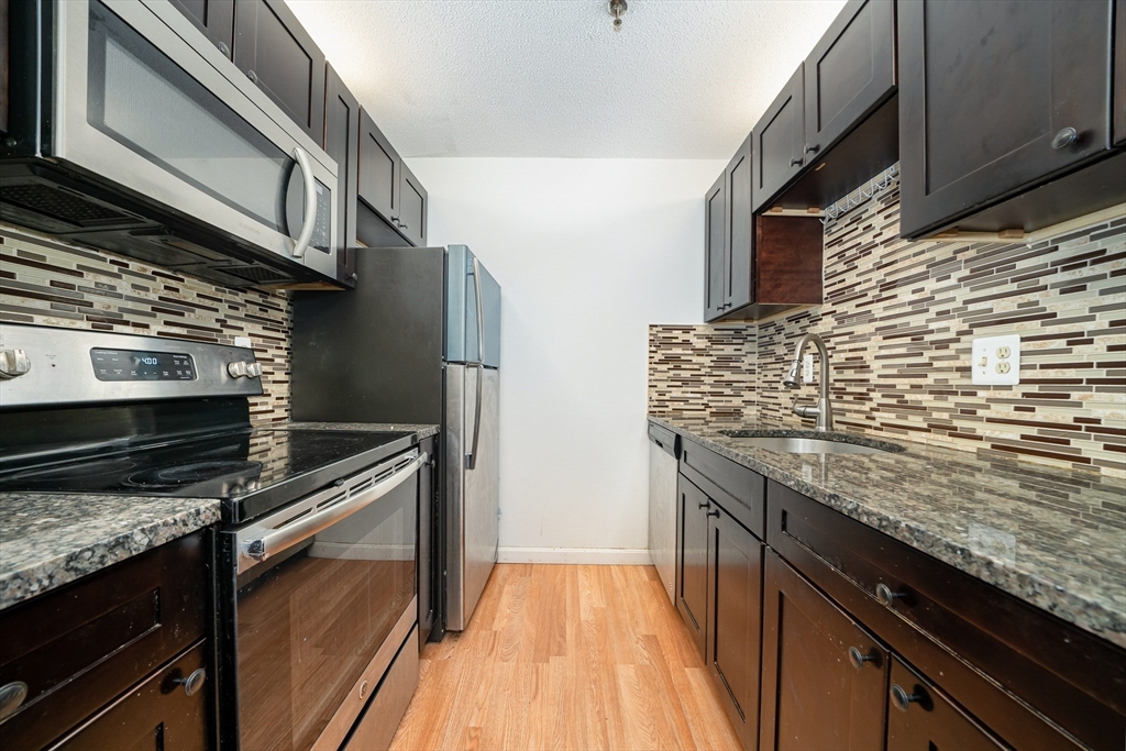 133 Commander Shea Blvd 505