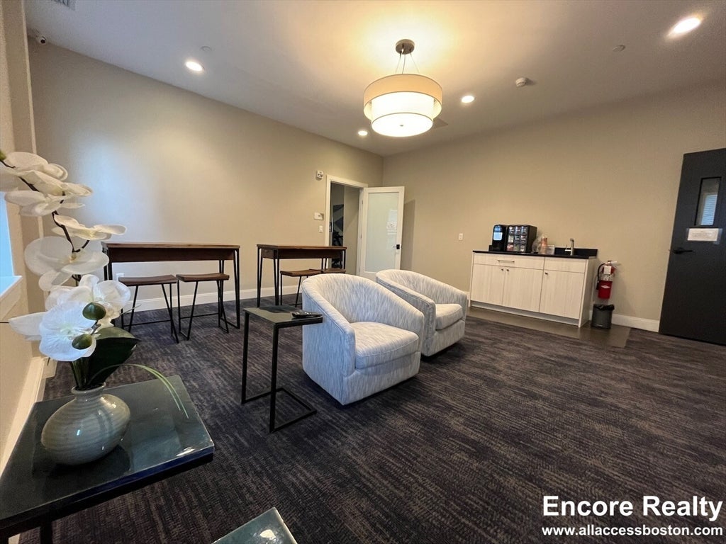 1 Everett ST #303, Boston, MA Photo #16