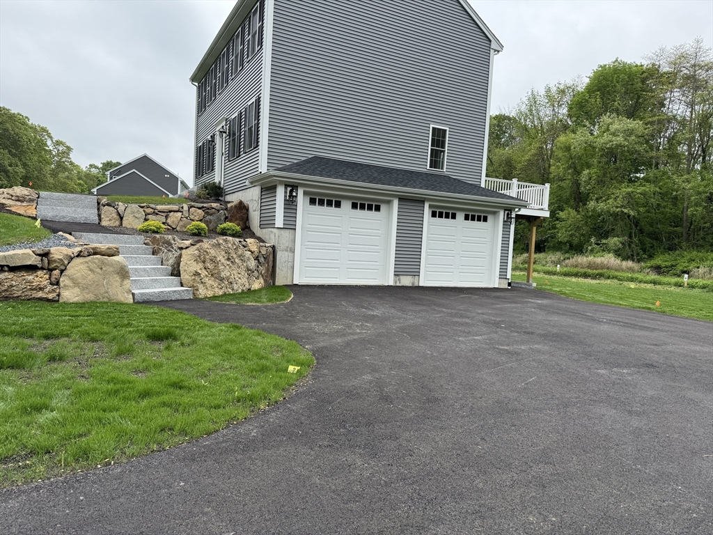 200 Pine St