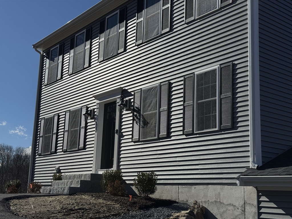 200 Pine St