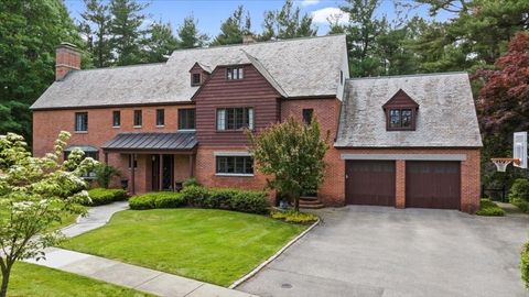 40 Westwood Dr Worcester MA 01609