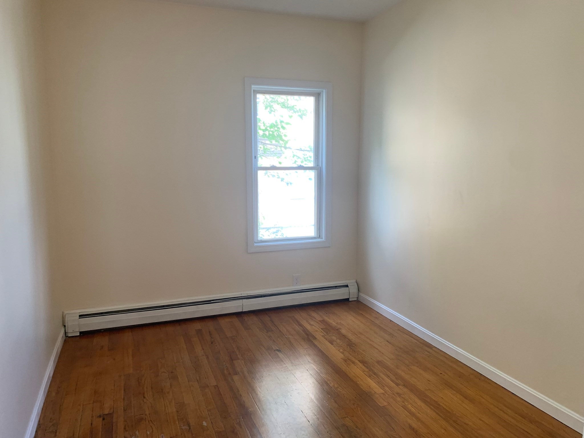 549 Fourth St 1