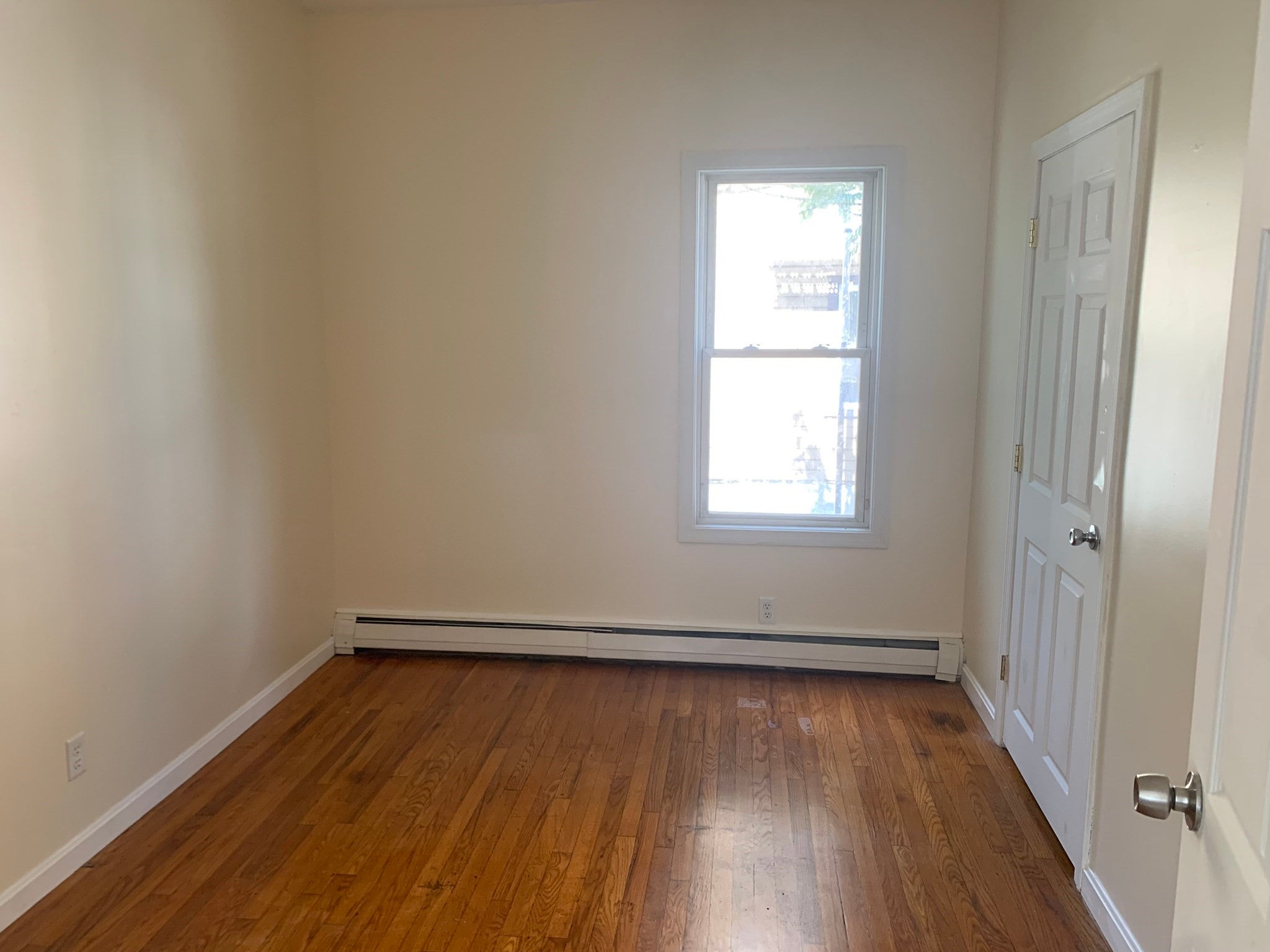 549 Fourth St 1