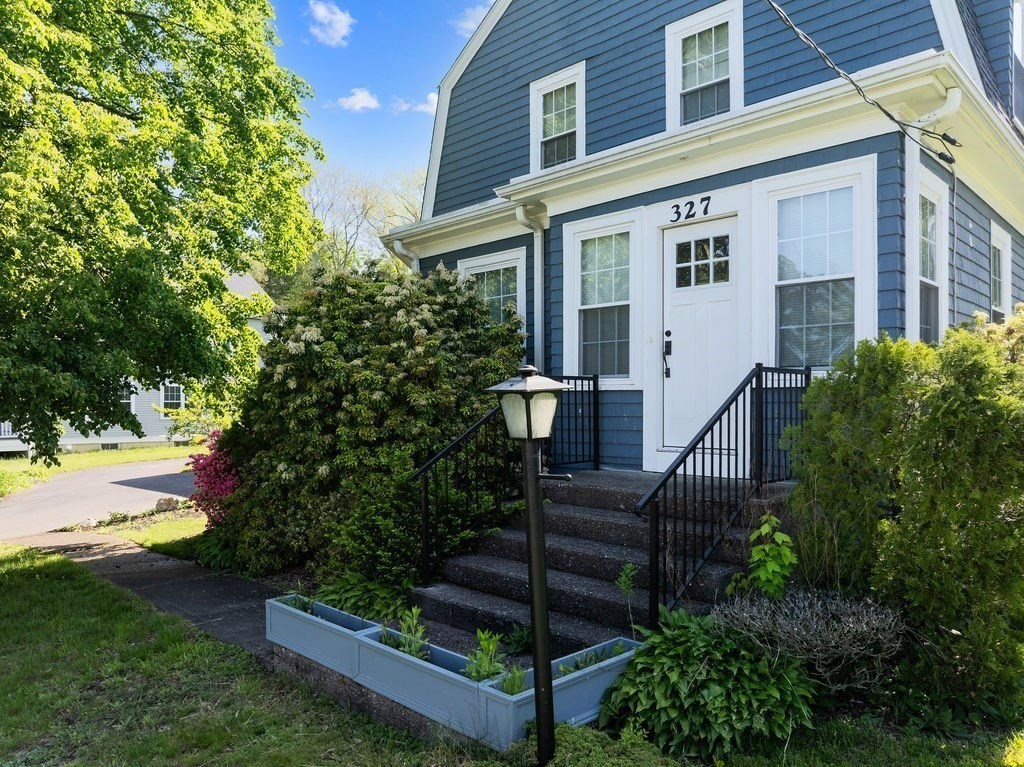 327 Quincy St