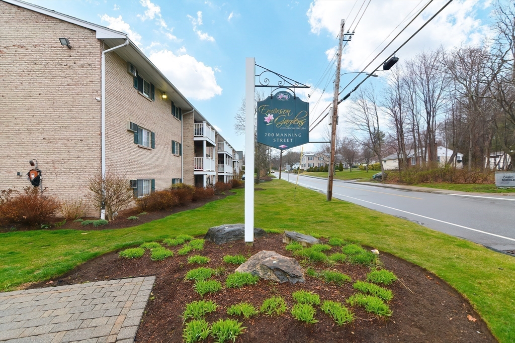 200 Manning St 17 C
