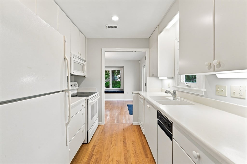 15 Fifer Ln #15, Lexington, MA, 15 Fifer Ln #15, Lexington, MA Photo #10