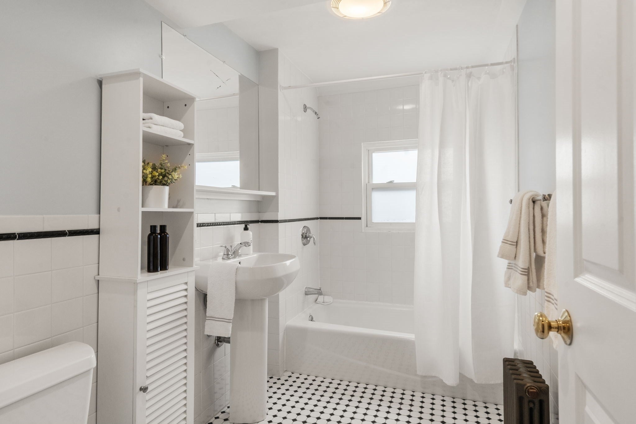 2 Holton St #2B, Medford, MA Photo #14