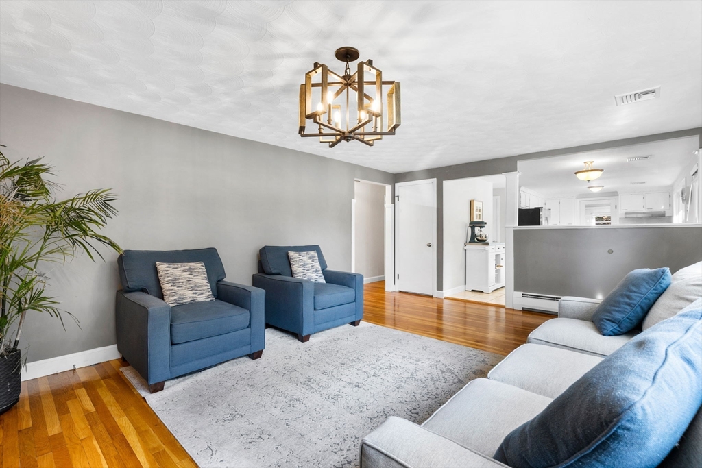 10 Marie Ave