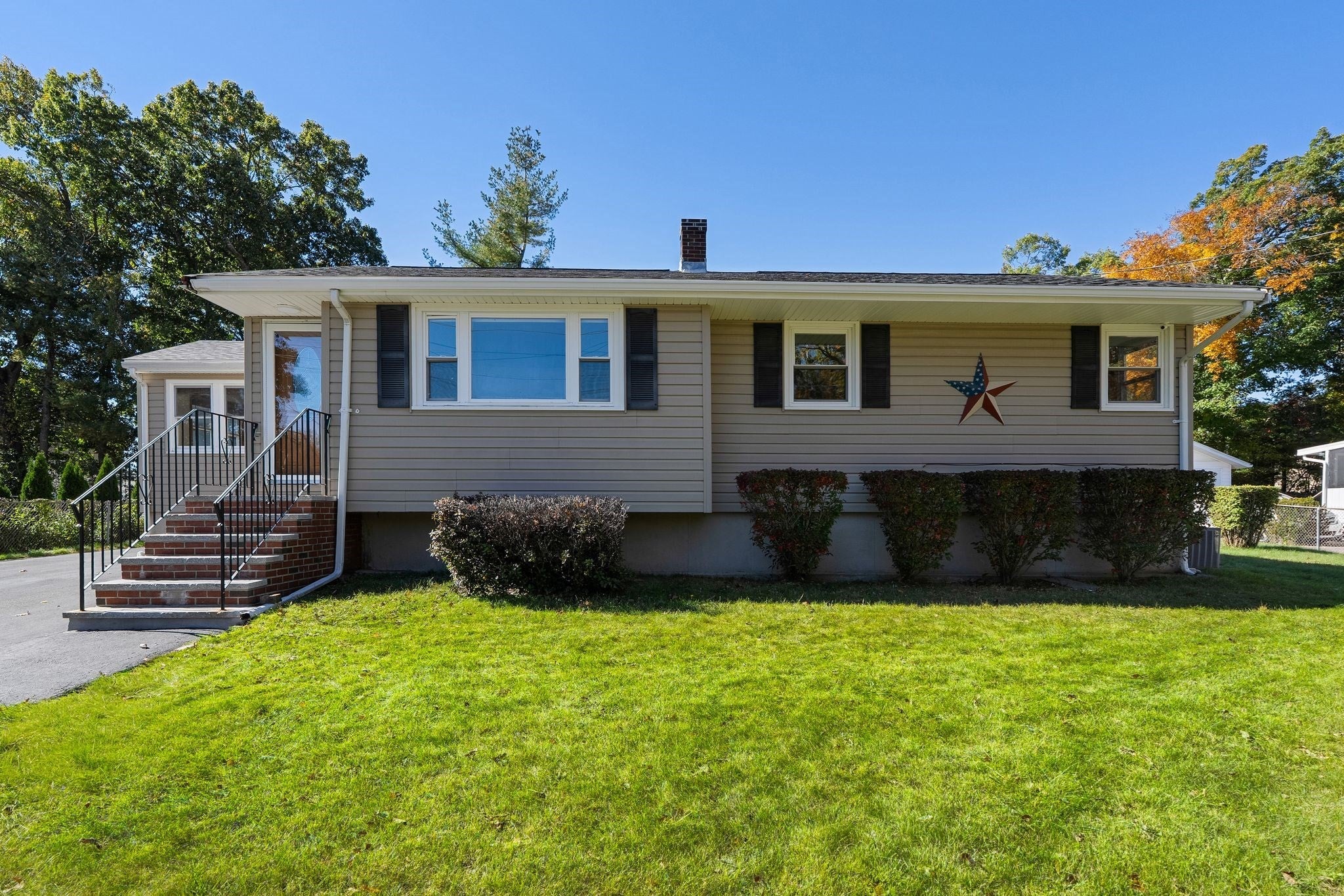 28 Eames Ave, Brockton, MA, 28 Eames Ave, Brockton, MA Photo #2