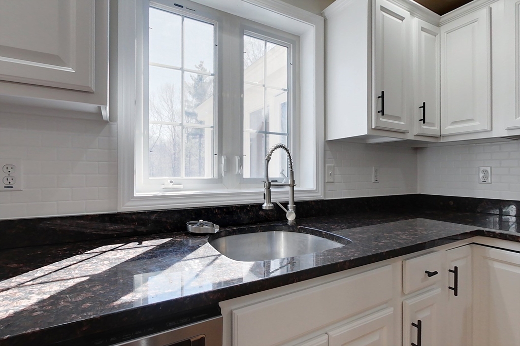 142 Jewett St