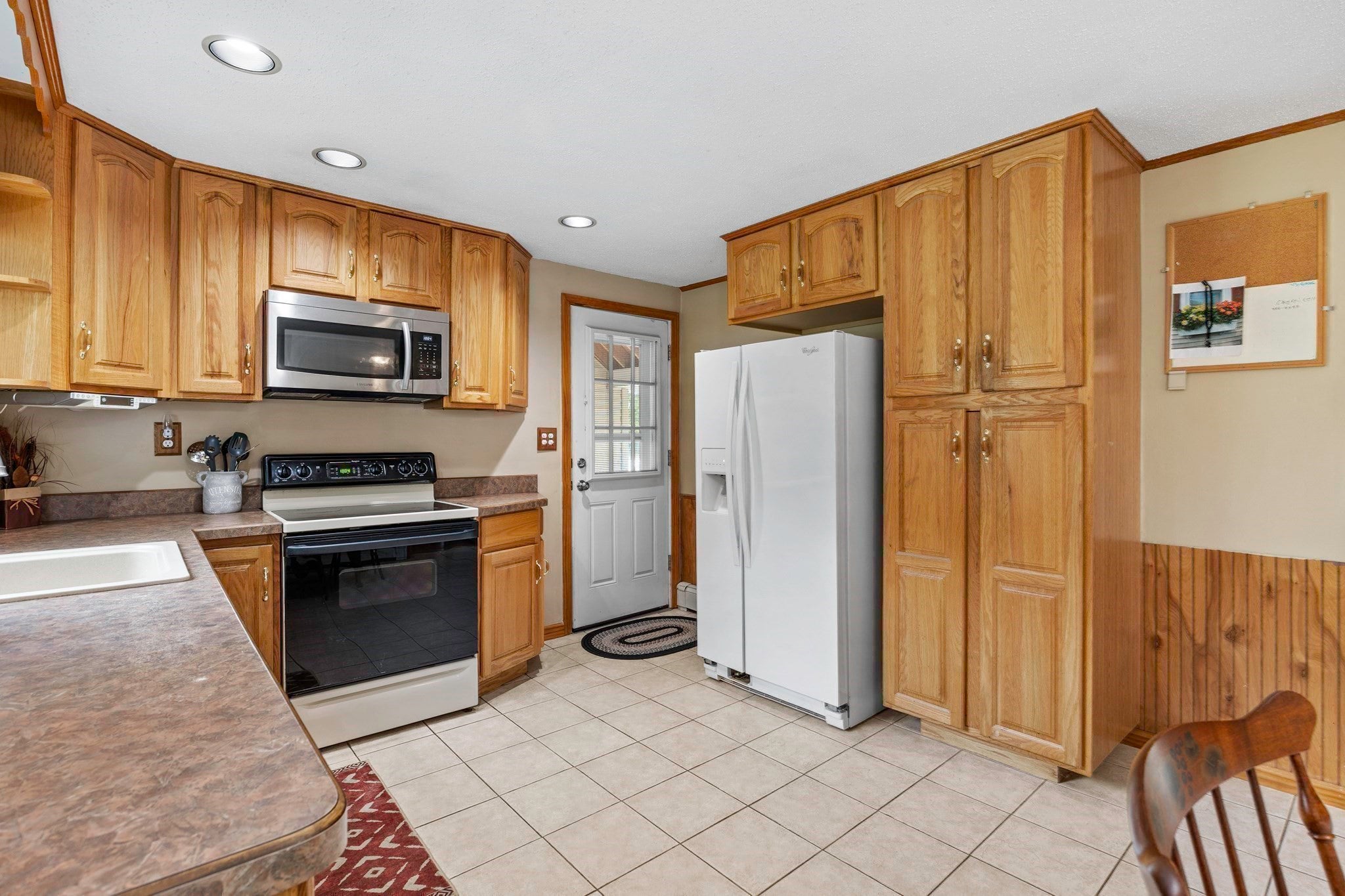 254 Mccarthy Ave, Chicopee, MA Photo #7