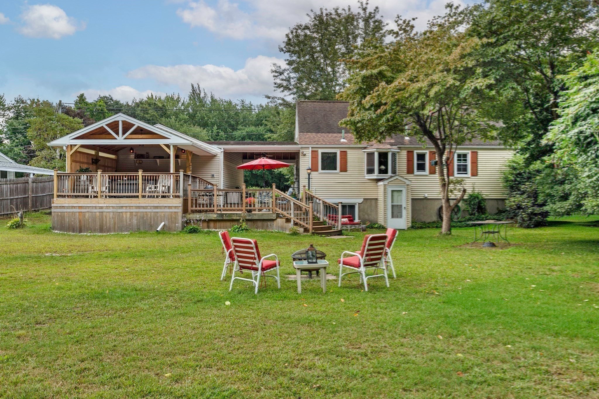 254 Mccarthy Ave, Chicopee, MA Photo #27