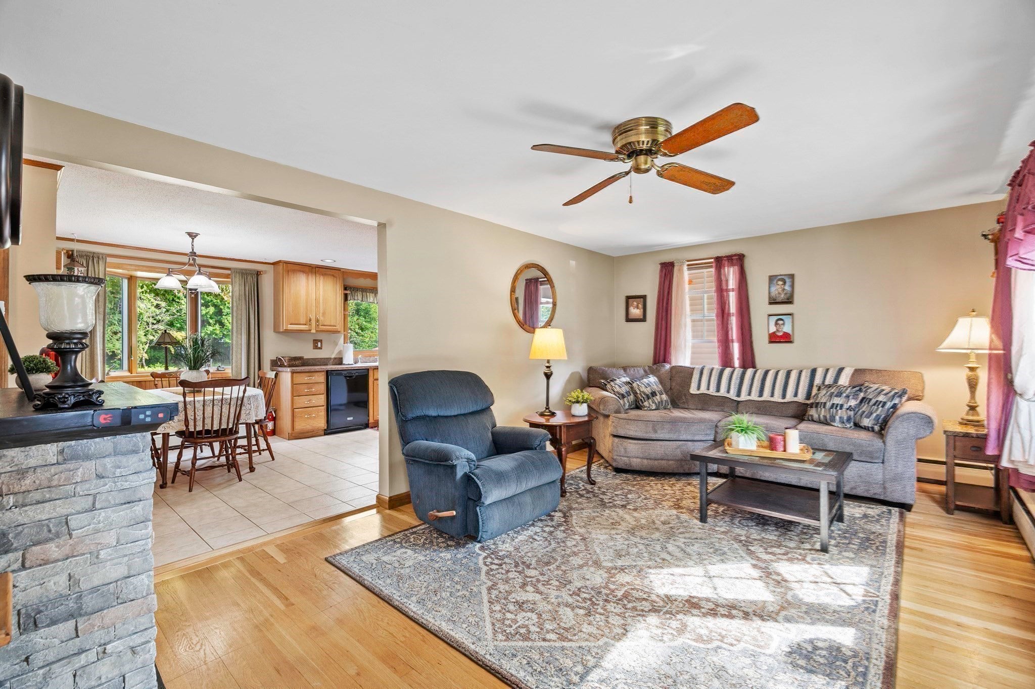 254 Mccarthy Ave, Chicopee, MA Photo #9