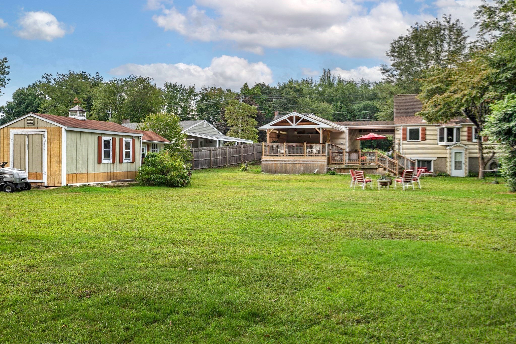 254 Mccarthy Ave, Chicopee, MA Photo #29