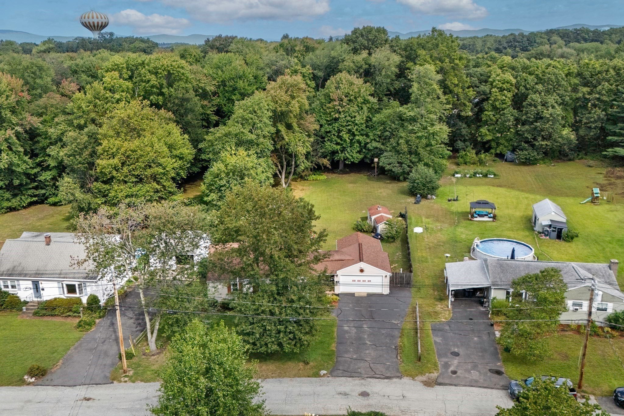 254 Mccarthy Ave, Chicopee, MA Photo #33