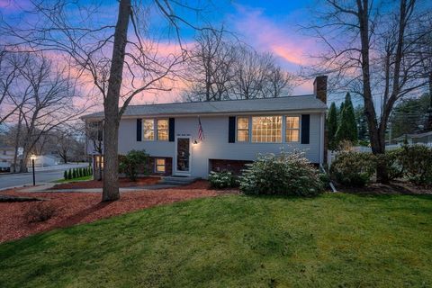 4 Ridge Rd Hudson MA 01749
