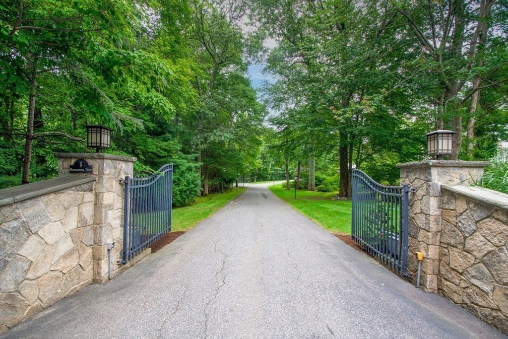 6 Mountain View Dr