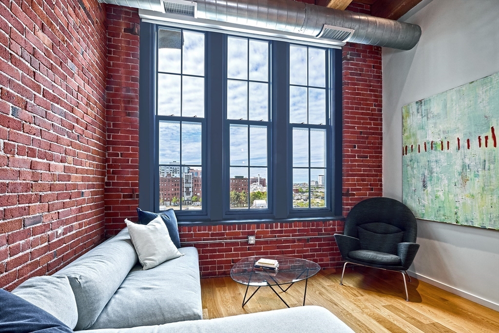 319 A Street 402